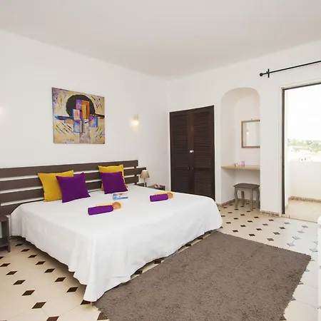 Apartment In Albufeira Near Sea Beach Lägenhet