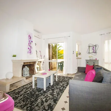 Apartment In Albufeira Near Sea Beach